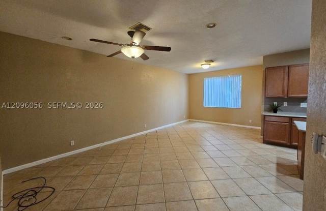2779 S Evergreen Cir Gallery 3