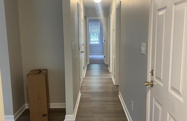 424 Randolph Avenue Gallery 3
