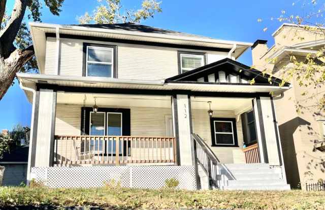 Large historic 6 bedroom 3 bathroom in Blackstone! - 112 South 36th Street, Omaha, NE 68131