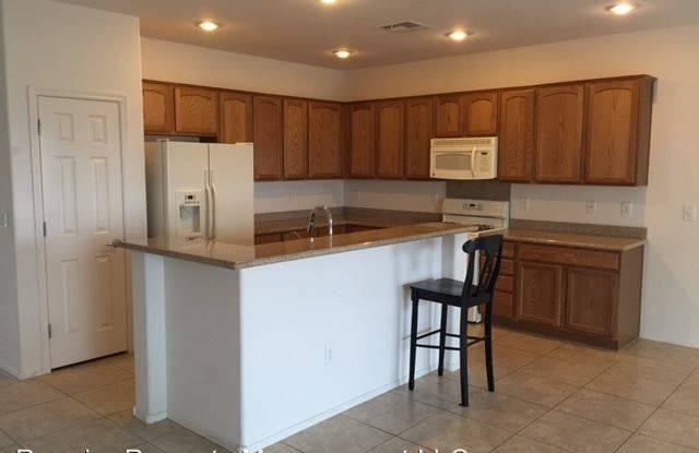 2373 Wood Village Dr* Gallery 2