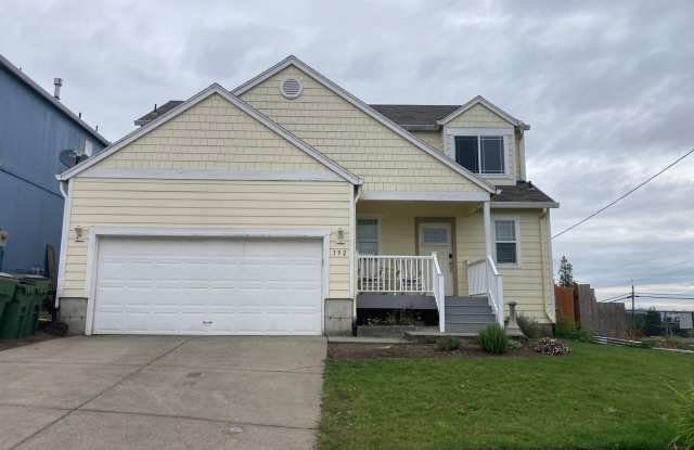 2 Story Home in Dundee  |  SHOWINGS START OCTOBER 23rd Gallery 1