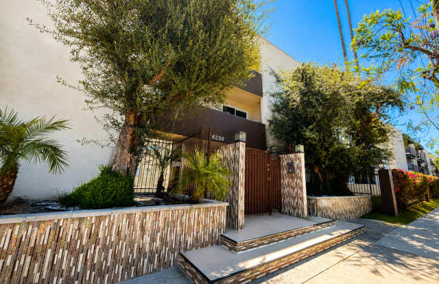 Tarzana Five Apartments Gallery 2