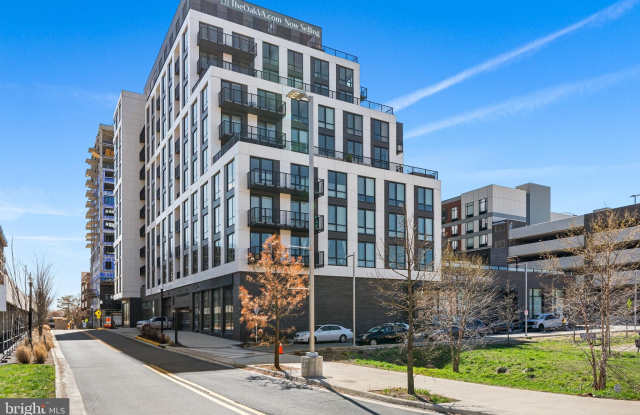 255 W FALLS STATION Boulevard unit: 704 photos photos