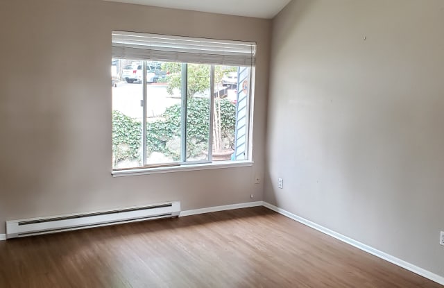 4300 Ne Sunset Blvd - 4300 NE Sunset Blvd, Renton, WA 98059