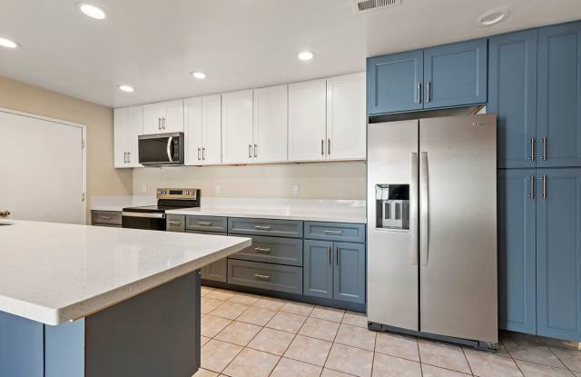 Charming 3 bed 2.5 bath Townhome! photos photos