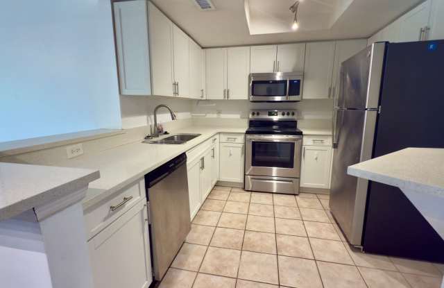 2/2 First Floor with Garage + Lake View – Grand Isles photos photos