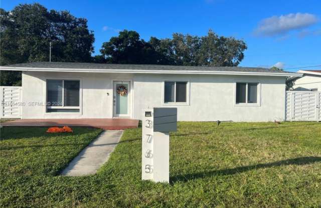 3765 NW 176th St photos photos