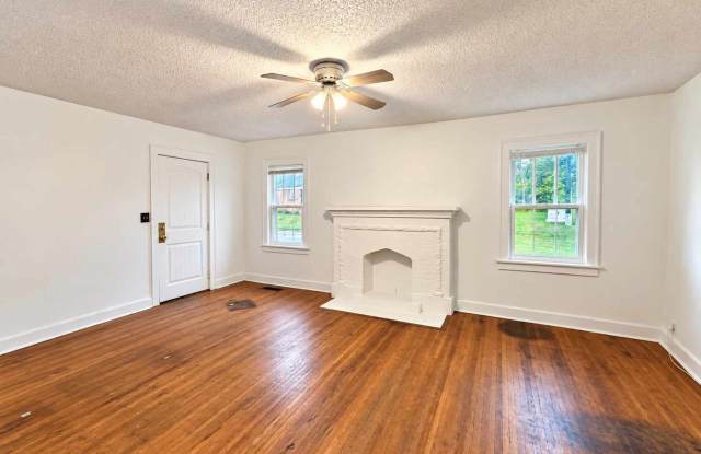 Historic Charming Home Gallery 4