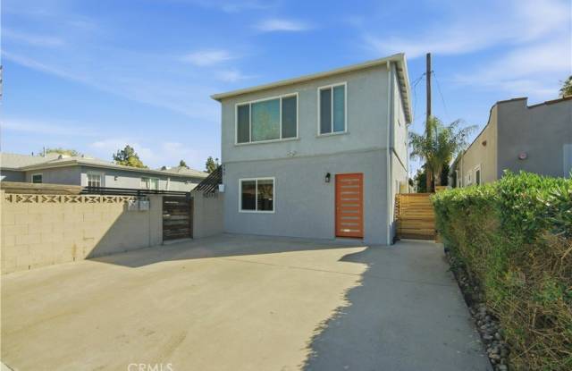 940 N Naomi photos photos