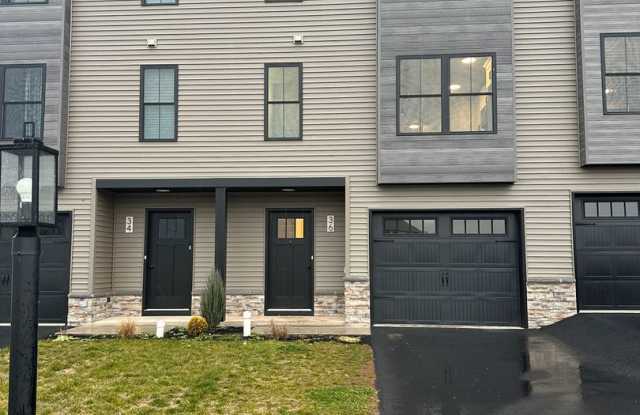 Beautiful Townhouse Available in York - 36 Old Stone Way, York County, PA 17406