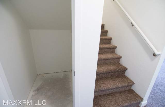 831 E 500 S #C Gallery 4