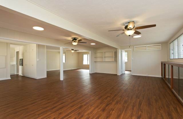 4 BD 2.5 BA w/ Large Driveway  Yard photos photos