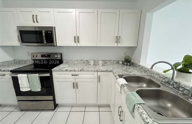 15332 SW 72nd St photos photos 15332 SW 72nd St photos photos