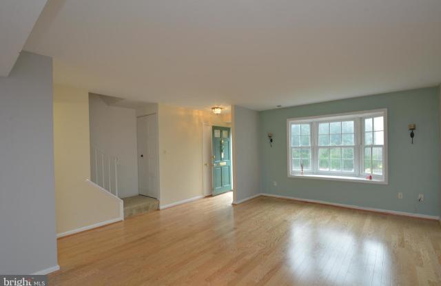 6528 YADKIN CT Gallery 3