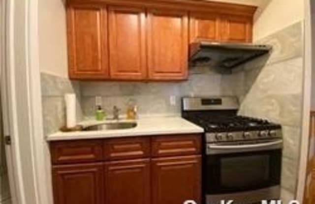 50-46 184 Street - 50-46 184th Street, Queens, NY 11365