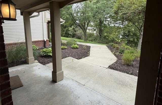 4129 Hampton Ridge Boulevard Gallery 3