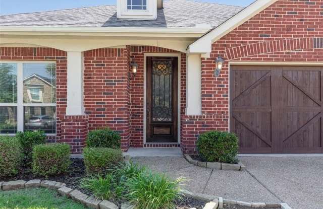 708 Lighthouse Lane - 708 Lighthouse Lane, Savannah, TX 76227