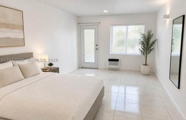 6498 Collins Ave Gallery 1