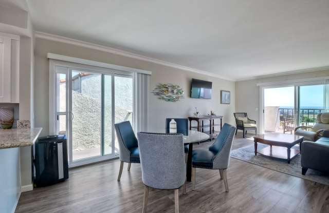 6677 Paseo Del Norte Gallery 4