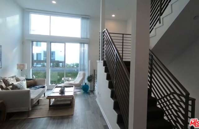 4151 Redwood Avenue - 4151 Redwood Avenue, Los Angeles, CA 90292