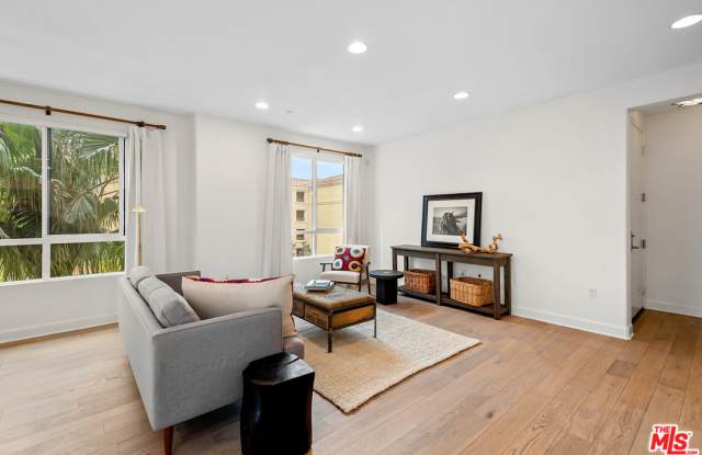 12542 W FIELDING CIR Gallery 2