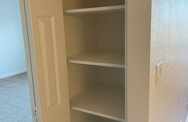 2nd Floor condo For Rent Gallery 4
