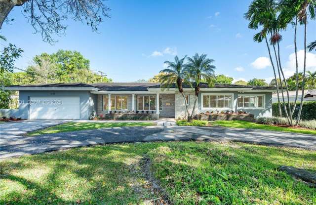 1235 Algardi Ave photos photos