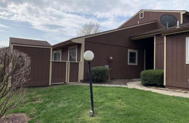2 bed 2 bath in Enola East Pennsboro Schools - 832 Lee Lane, Cumberland County, PA 17025