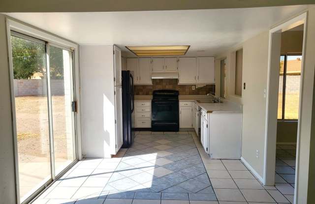 AFFORDABLE WESTSIDE HOME AVAILABLE! Gallery 4