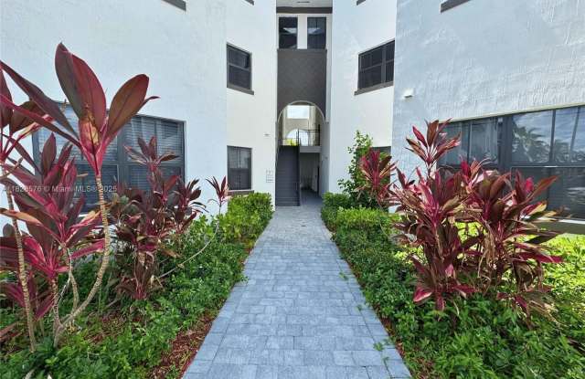 15540 SW 136th St photos photos