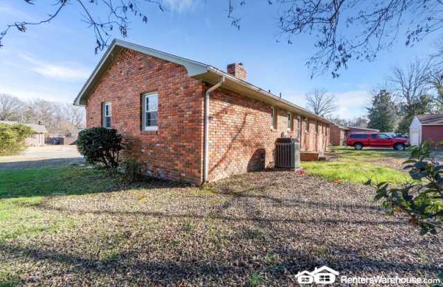 14608 Cornwall Ln Gallery 3