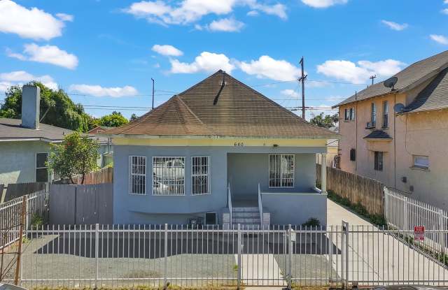 640 E 54th Street photos photos