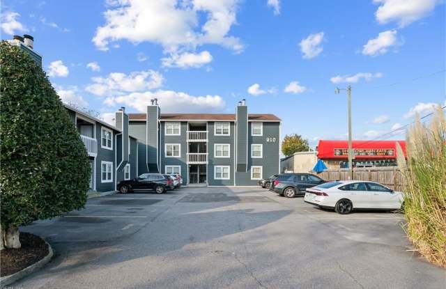 910 Mediterranean Avenue photos photos