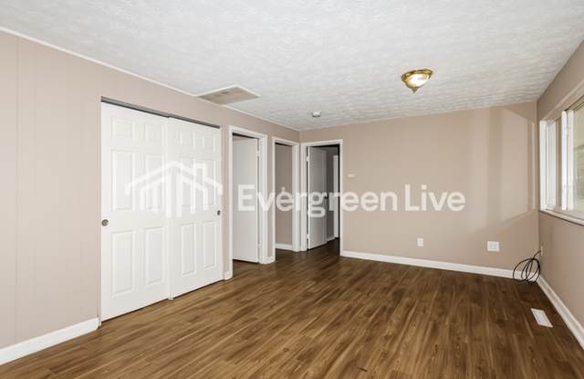 5585 Brandt Pike Gallery 3
