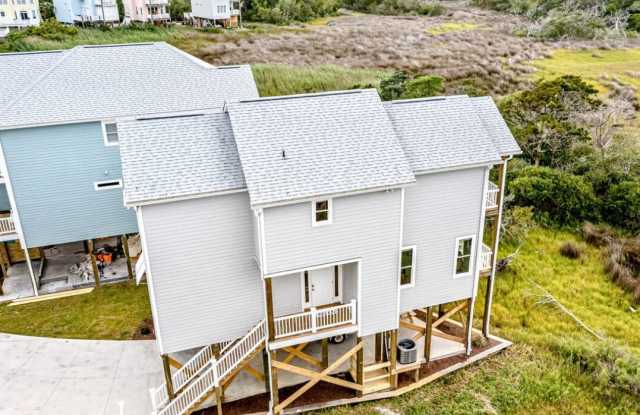 100 Salt Marsh Way Gallery 3