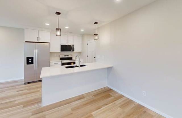 5304 Welder Avenue Gallery 3