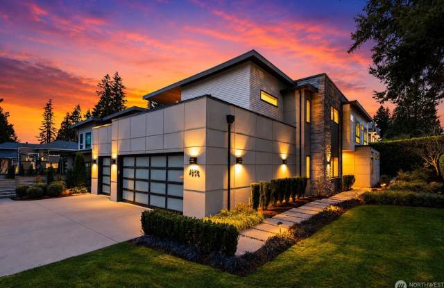 5bd/4ba Kirkland Home photos photos