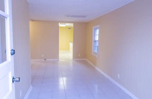193 w Midland Ave - 193 W Midland Ave, Paramus, NJ 07652