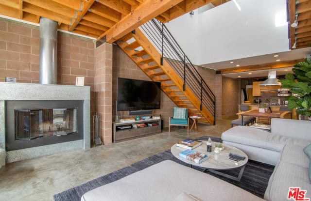 1128 5TH Avenue - 1128 S 5th Ave, Los Angeles, CA 90291