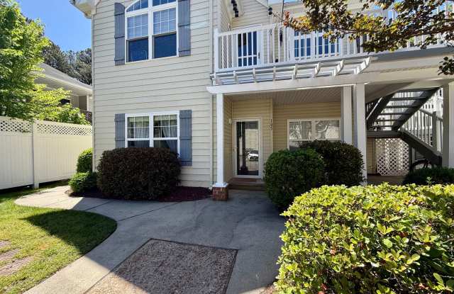 Spacious 3 bedroom condo minutes to the Oceanfront! photos photos