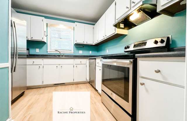# Spacious Townhouse in Desirable Greenville Location Gallery 4