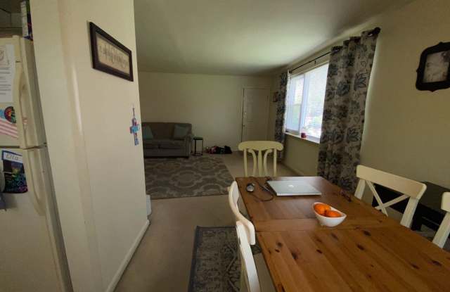 16 MIDLAND Road Gallery 2