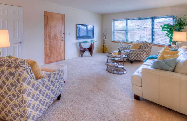 HOMESTEAD APARTMENTS Gallery 2