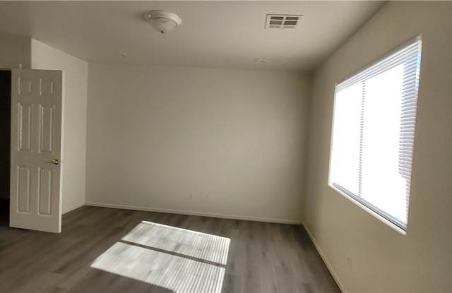 9229 MILLIKAN Avenue Gallery 3