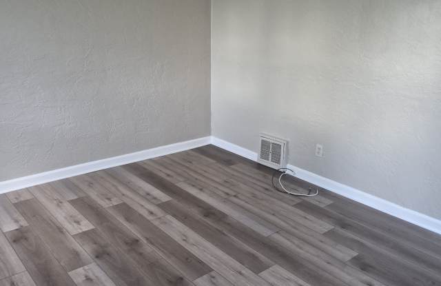 1126 Shadycrest Drive Gallery 4