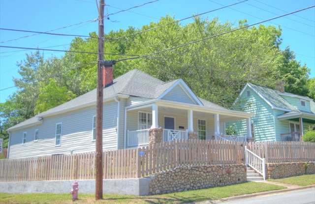 801 N. Elizabeth St. Gallery 2