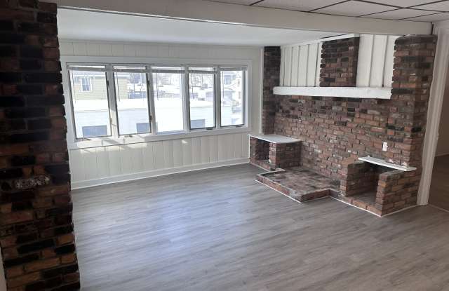 10 E Washington St photos photos