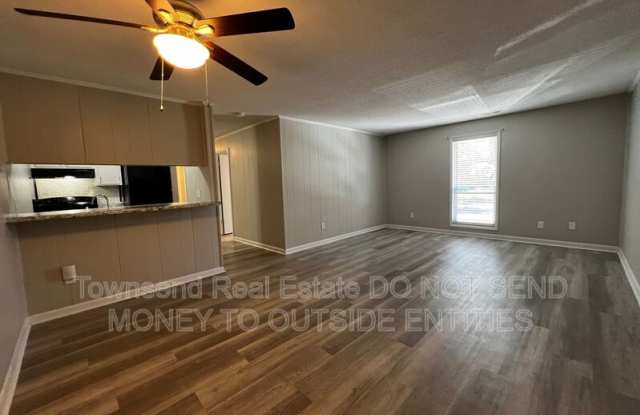 5853-H Century Oaks Drive Gallery 1