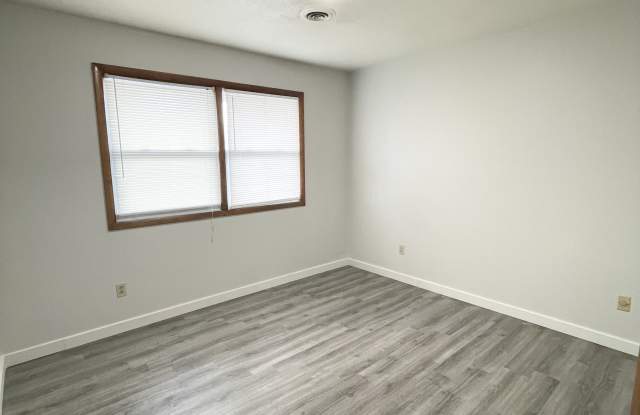 1740 Shawnee Drive - A Gallery 3
