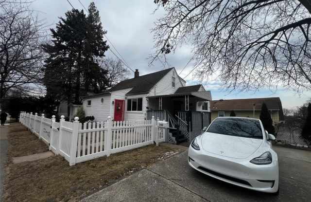 342 Farnham Avenue - 342 Farnham Avenue, Lodi, NJ 07644
